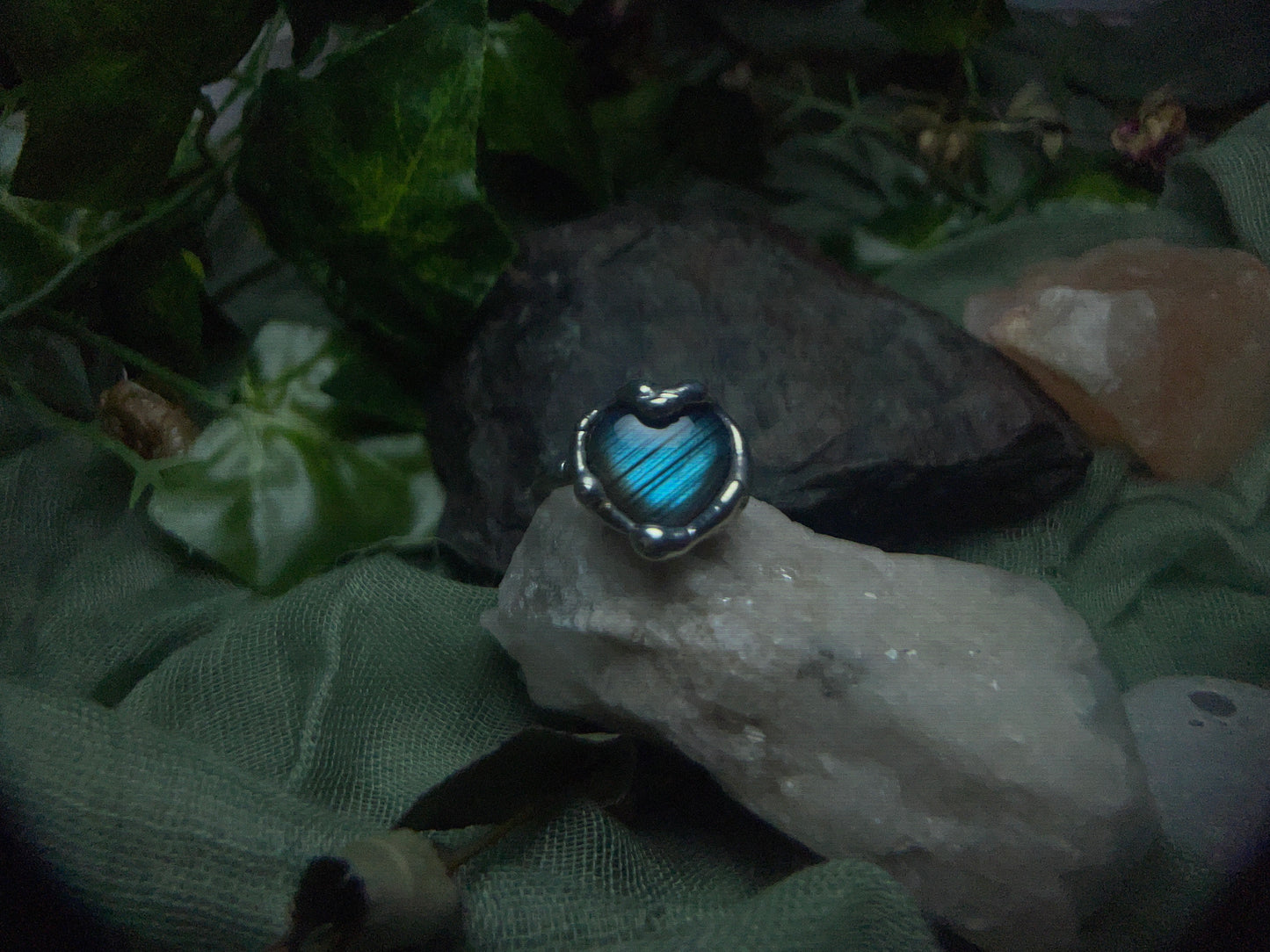 Size 7 Heart labradorite Ring
