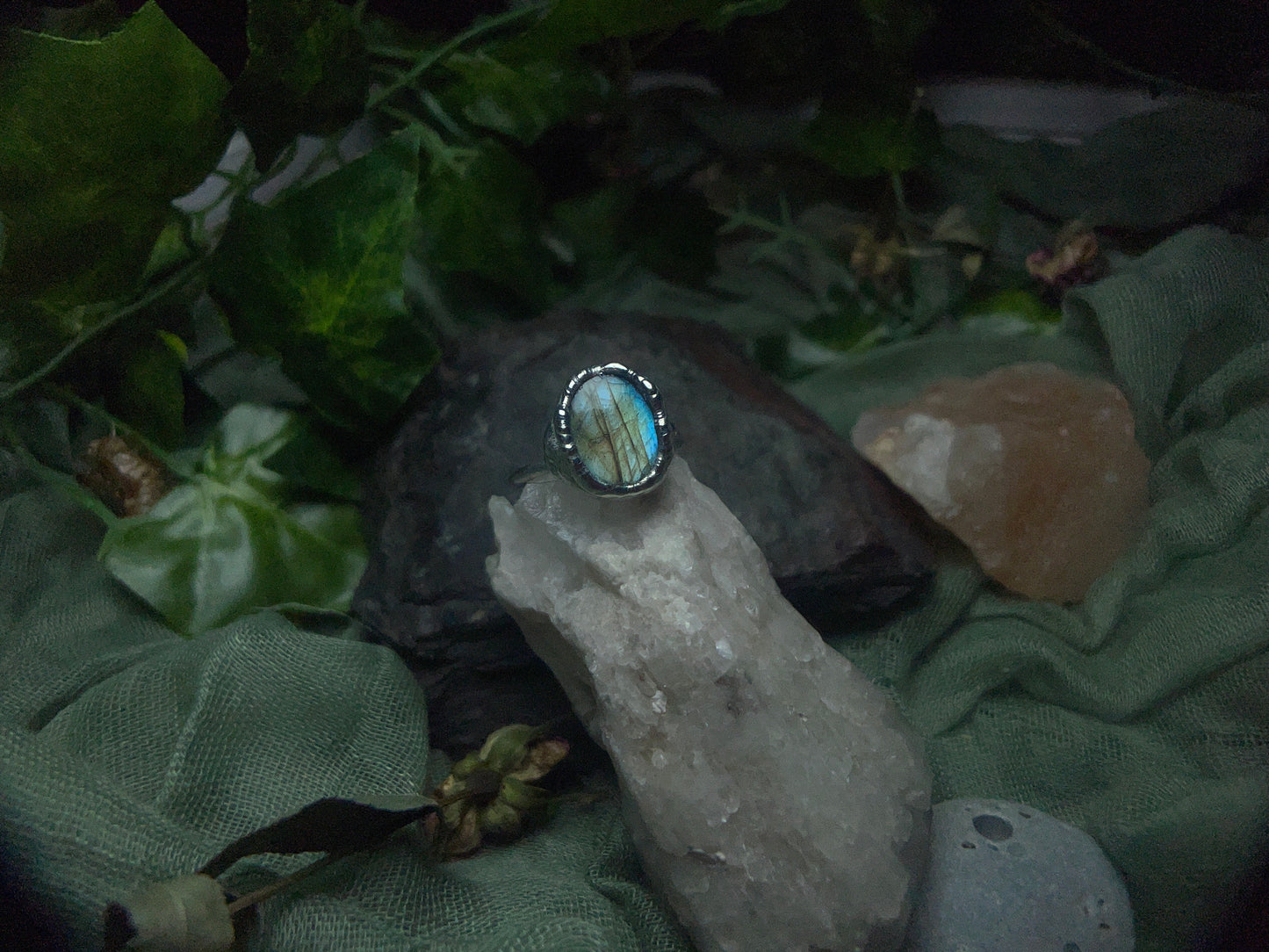 Size 7 labradorite Ring