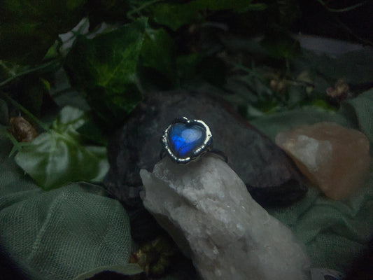 Size 7 Heart labradorite Ring