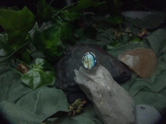 Size 7 labradorite Ring