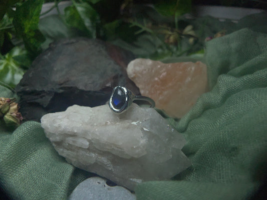 Size 9 Labradorite Ring