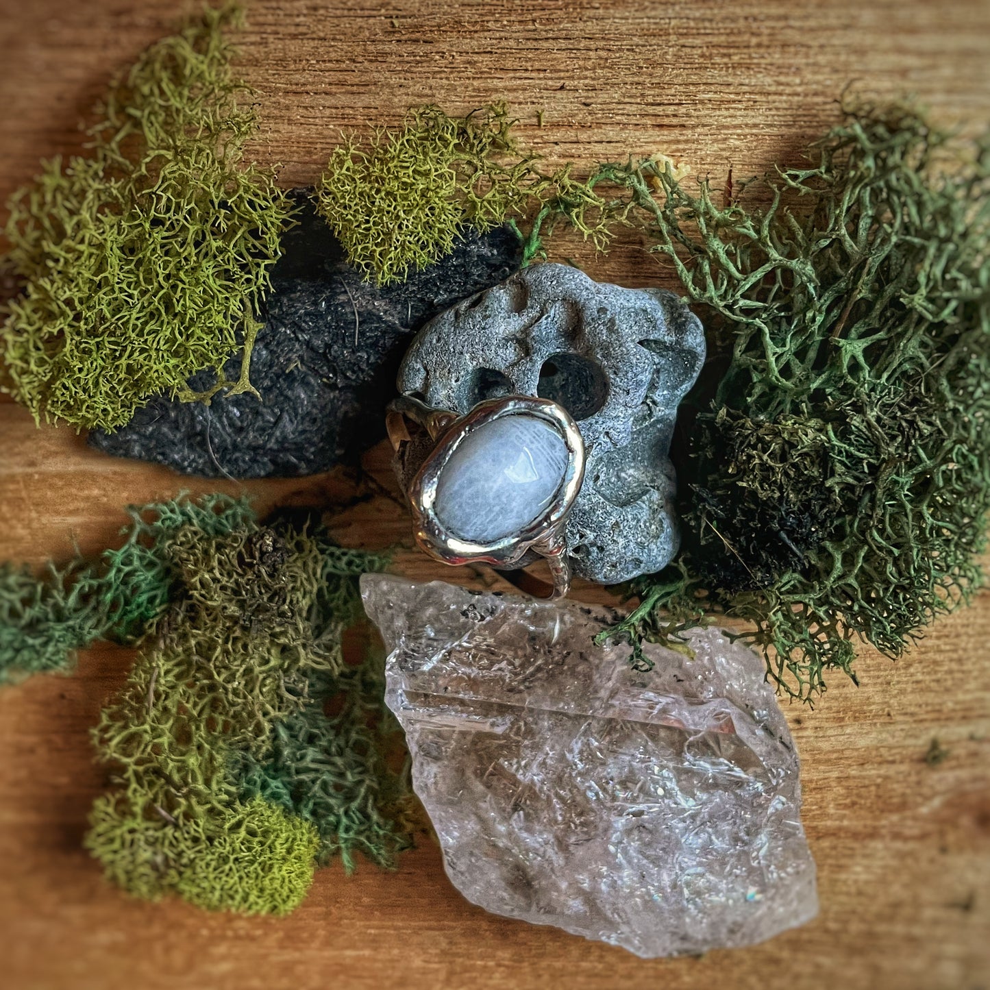 12 Moonstone Silver Ring