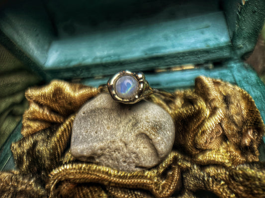 Size 10 Moonstone Ring